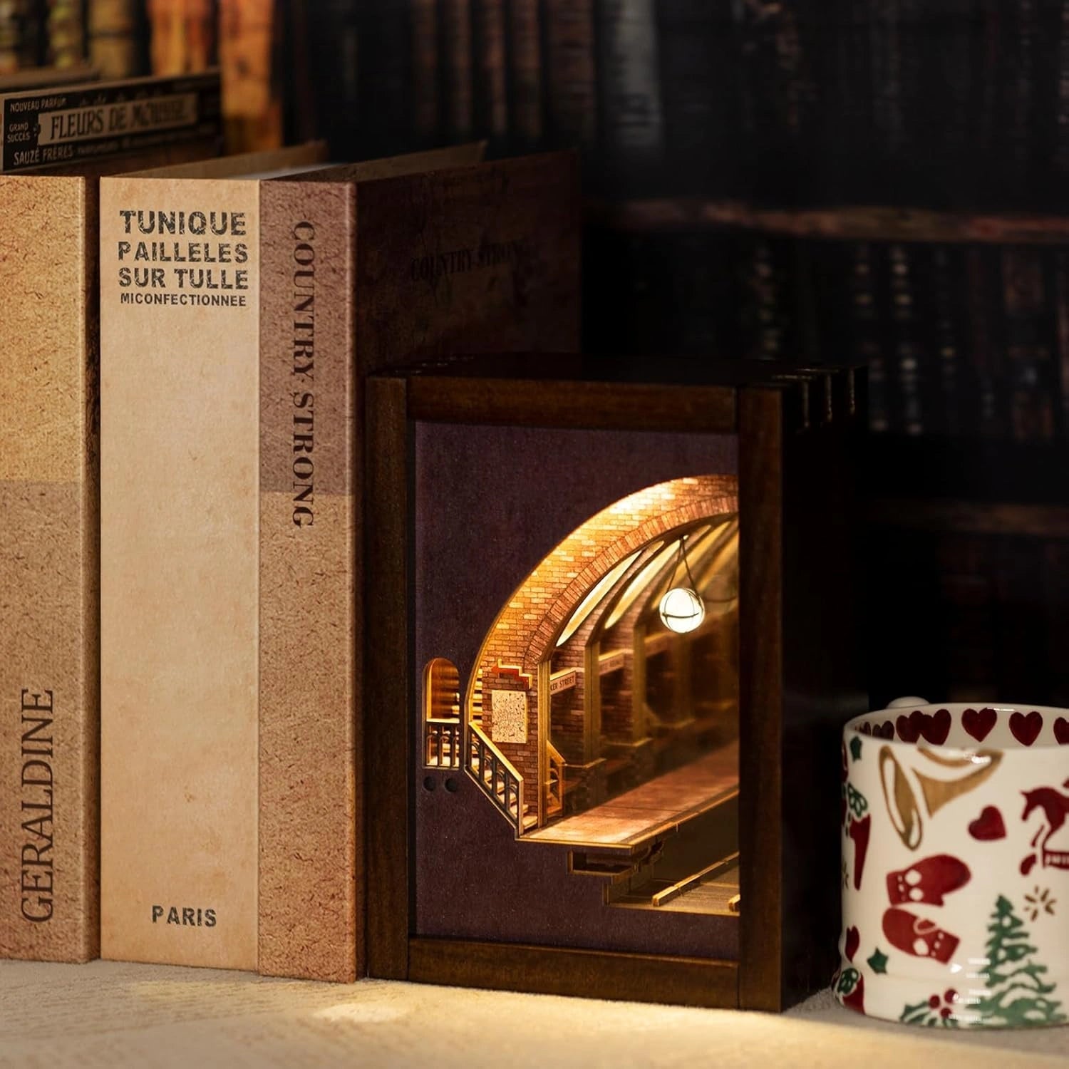 Baker Street 1863 Book Nook Kit